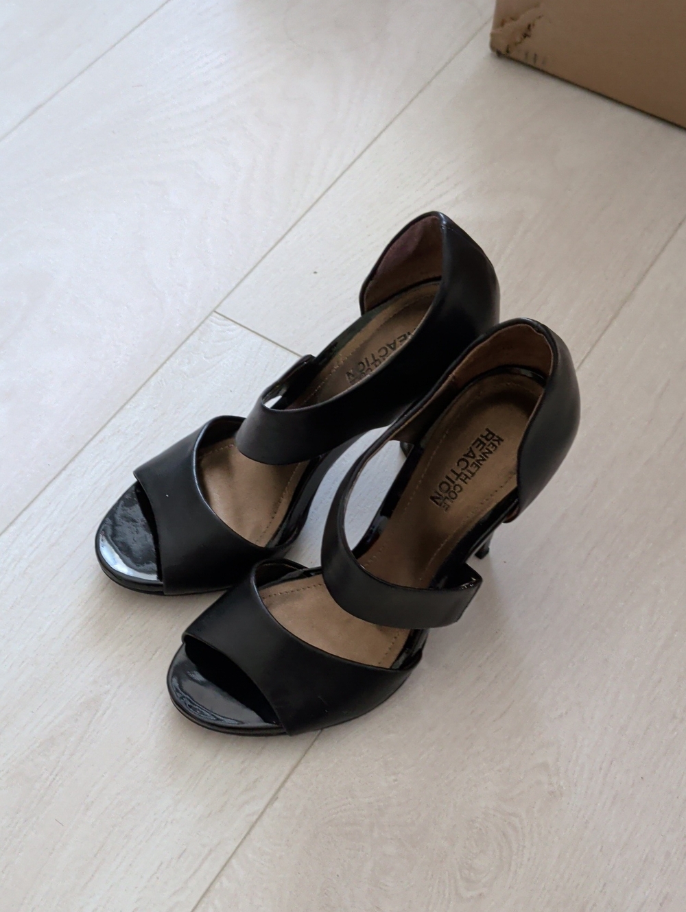 Kenneth Cole Reaction Black Open-Toe Ankle-Strap Heels